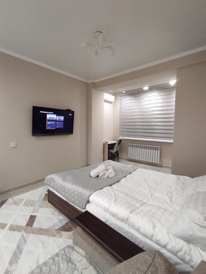 Уютная Квартира-Студия Жк Lotus Terrace Apartment Almaty Luaran gambar